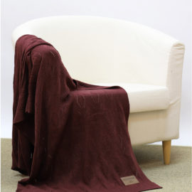 Geometric knitted blanket